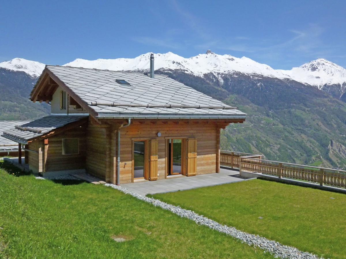 Mountain-View Chalet In Heremence With Terrace Eksteriør billede